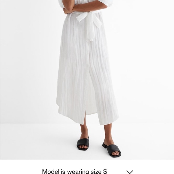 NWT Express Crinkle Portofino Maxi Shirt Dress White Size Medium - Picture 6 of 6